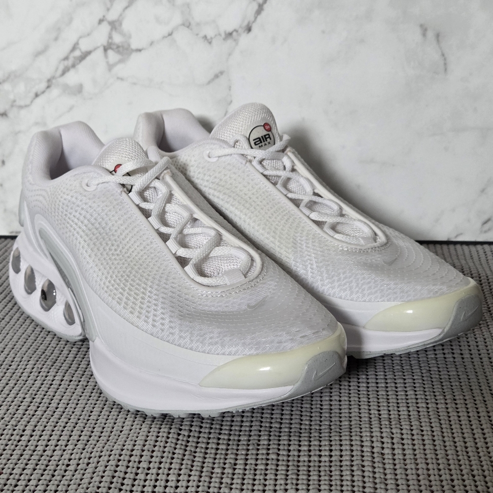 Nike Air Max Dn Mens Sneaker Shoes White Metallic Silver 10.5 - Picture 2 of 9